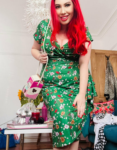 Lucy Jones free pornstar image