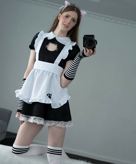 lilhyper model free gallery