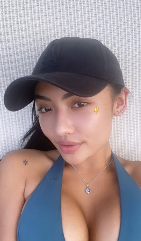 Latalzhang model top img