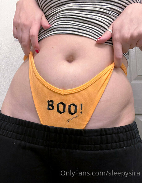 sleepysira model hot image