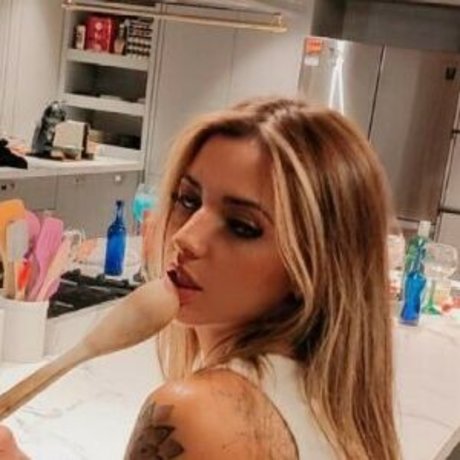 Andrea Ribeiro high quality star gallery