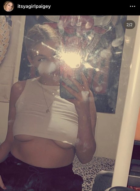 Itsyagirlpaigey pornstar beautiful photo