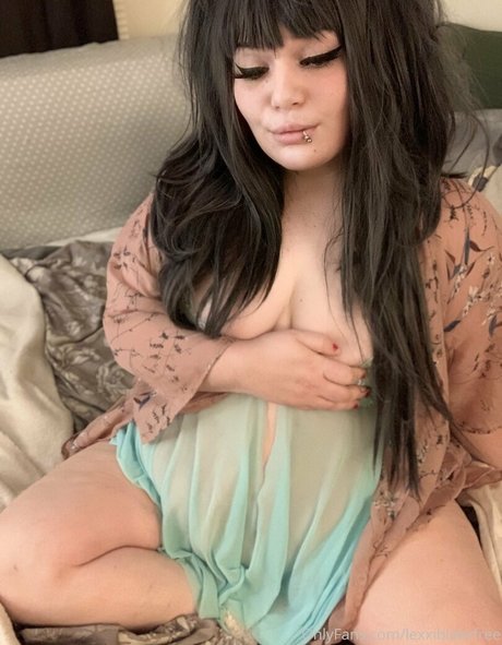 lexxiblakkfree star nudes picture