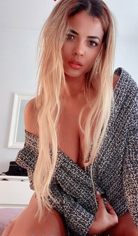 lovingzoe pornstar xxx photo