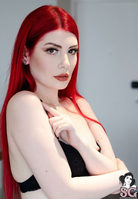 Manuela Mont high quality actress pic