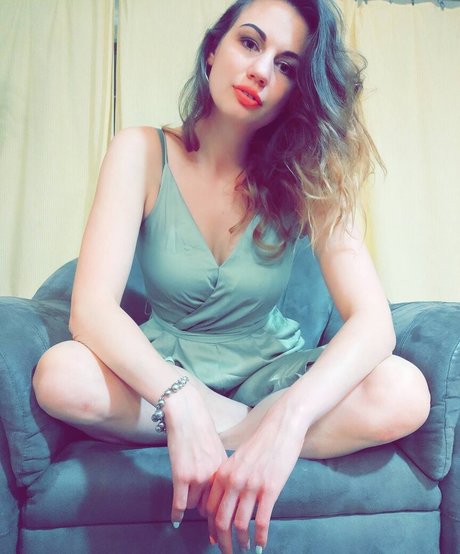 fuzyfruzsina pornstar nice pic