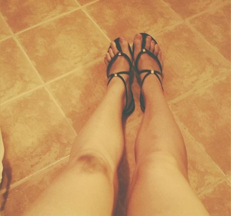 fuzyfruzsina model naked photos