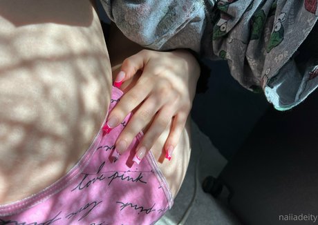 naiifree actress photos