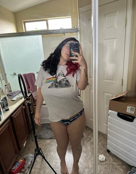 Goddess Ray nudes star pic