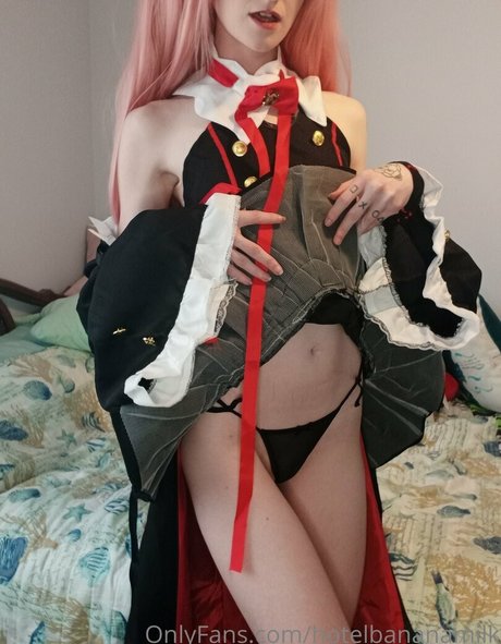 hotelbananamilk model art gallery