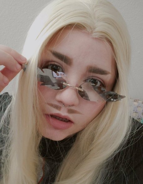 awoo exe star erotic images