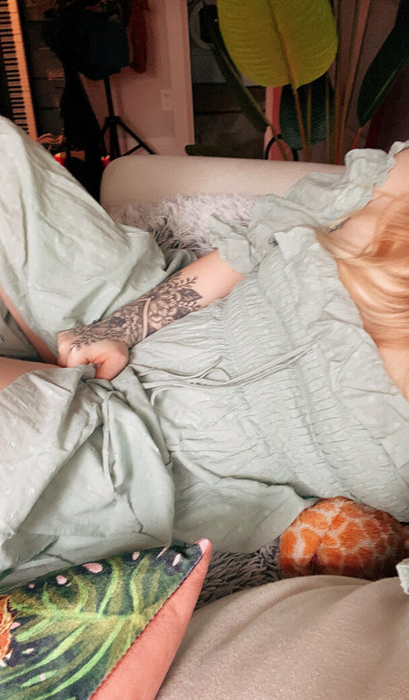 arab wife onlyfans hd pictures