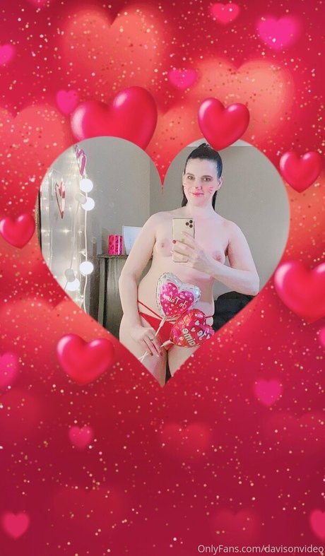 davisonvideo pretty actress image