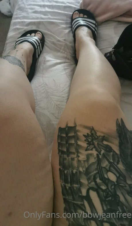 bbwjeanfree naked model photo