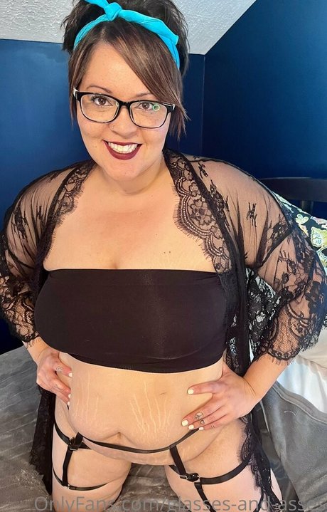 glasses and asses exclusive actress photo