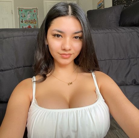 Candelaria adult model photos