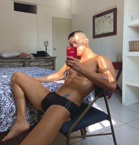 bcthaales pornographic actress photos