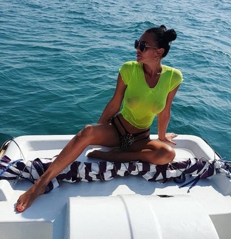 Thibisova pornstar naked archive