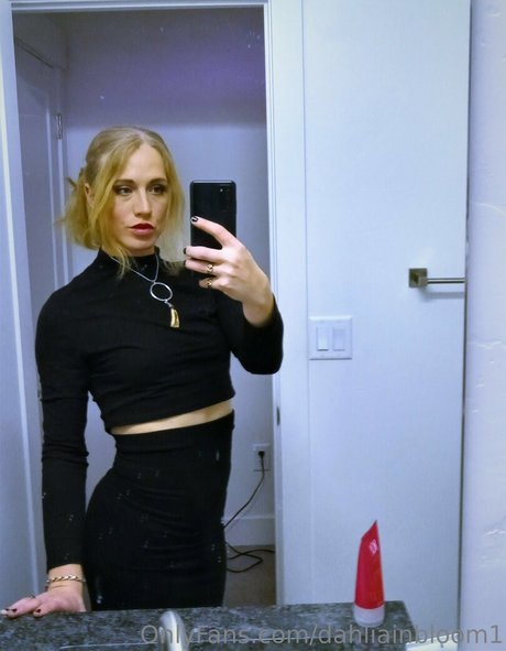 dahliainbloom1 perfect actress pictures