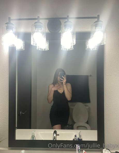 jullie babyx profile pic