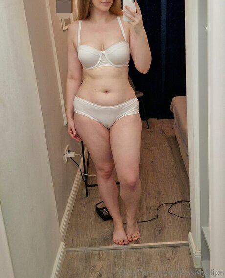 KissMyHips star art photos