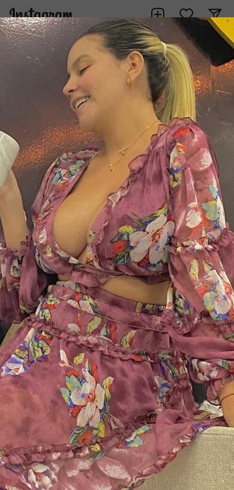 Dakenza Gonzalez nude model pic