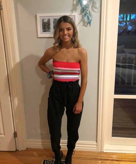 Abbey Jeffrey star beautiful pics