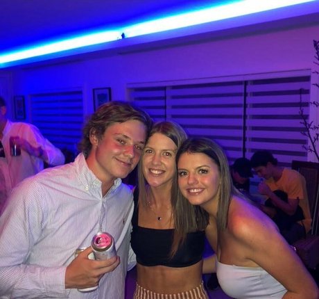 Abbey Jeffrey model naked pic