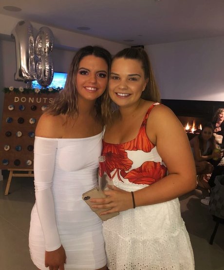 Abbey Jeffrey model free photo