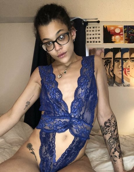 lauryn roes star naked pic