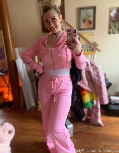 Undressjess sex model picture