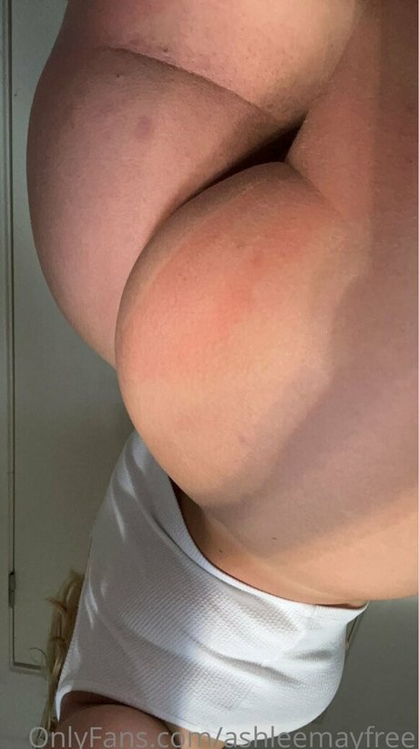 ashleemayfree model naked photos