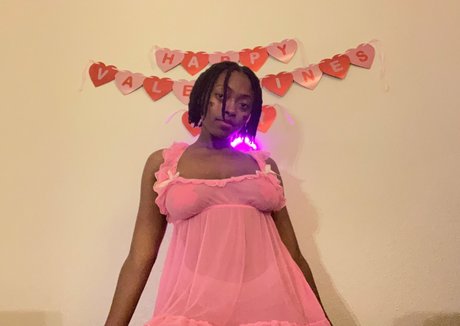 blackdelphine sexy star pic