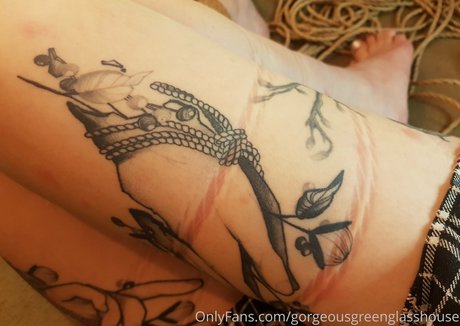 katietieskitty model hot photos