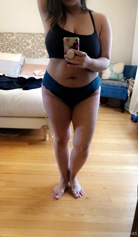 cheekyvixen85 thumbnail