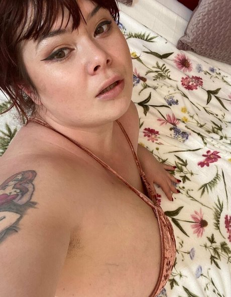 roxannemiller erotic star image