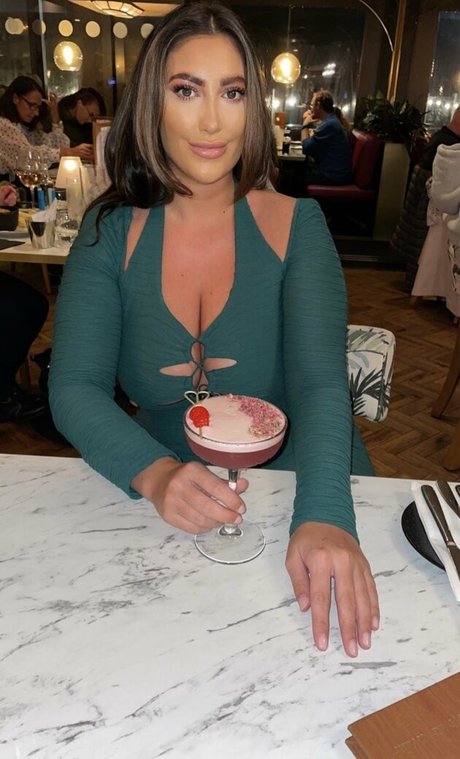 Kirstie V exclusive pornstar galleries