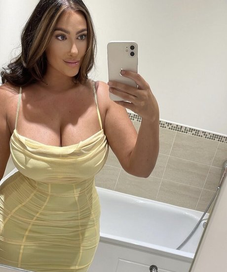 Kirstie V pornstar sexy galleries