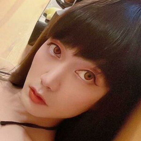 Strawberry Moonshine xxx actress photos