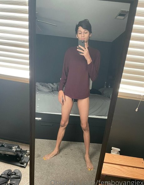 femboyangiesfeet star nude pics