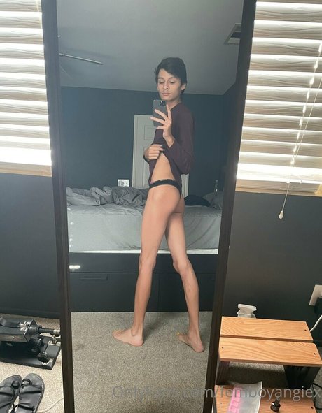 femboyangiesfeet hot star picture