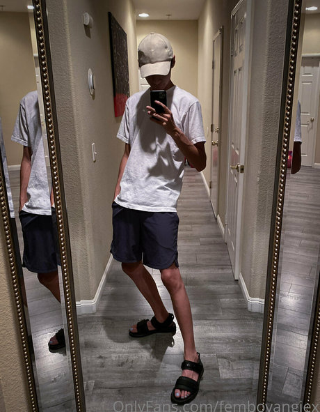 femboyangiesfeet sexy pornstar pics