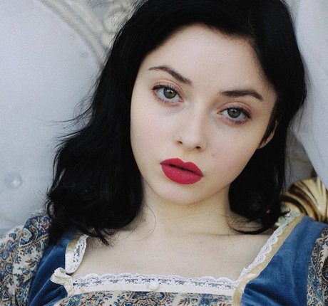 ohthumbelina model beautiful images