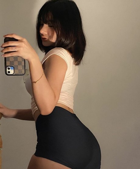 ivyyvon perfect model images