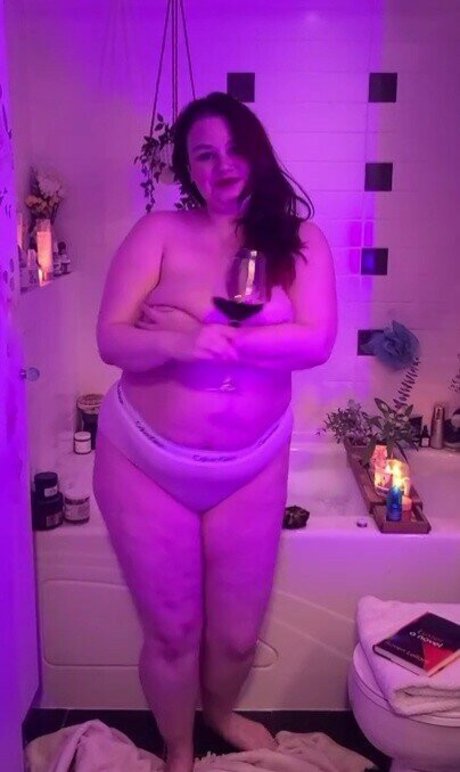 Ruby Roxx model perfect photos