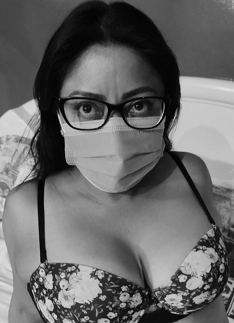 chubby queen free pornographic actress image