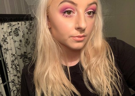 scarlettskyeof star perfect photo