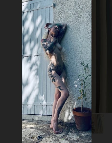 inkedlolita nude model img