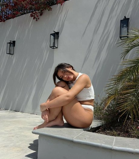 Tabitha Swatosh star pretty gallery