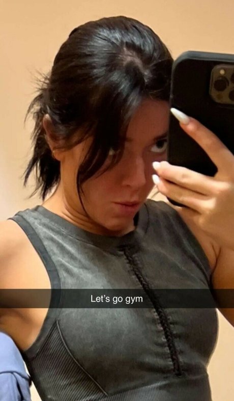 Tabitha Swatosh pretty star img